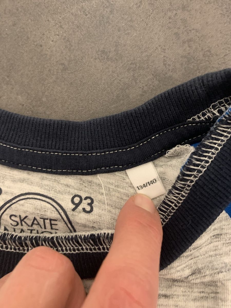 Maglioni & Felpe: Zwei Langarmshirts – Usato da Luzern venduto da Boudin03 2