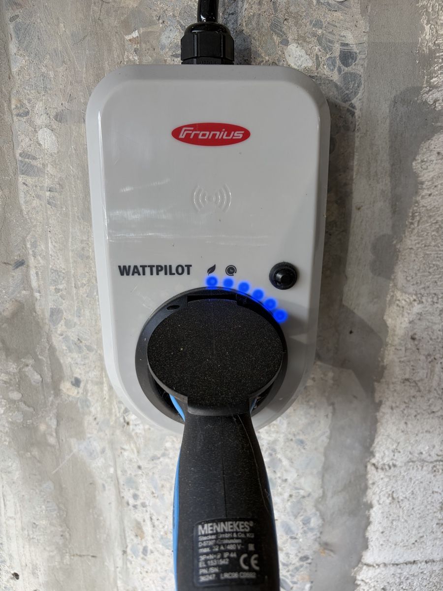 Fronius Caricabatterie: Fronius Wattpilot 11kW Ladestation E-Auto – Usato da Meggen venduto da Seafood