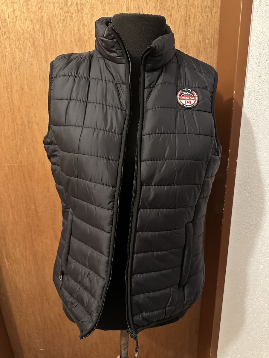 Gilets & Westen: Schwarze Weste  Gr. M Übergangsjacke Damen – Neu (gemäss Beschreibung) aus Horw von DanielaGH