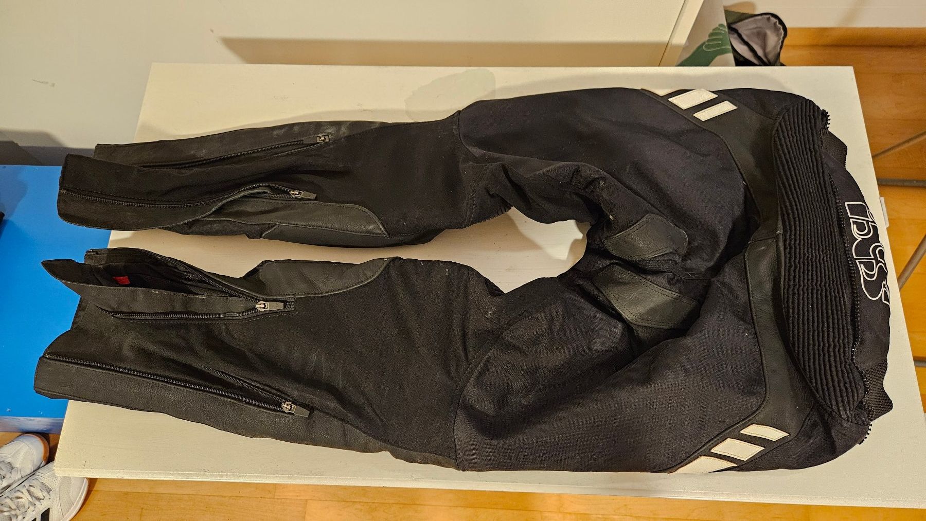 IXS Pantaloni: Motorrad-Hose IXS Grösse 48 – Usato da Männedorf venduto da egl_nfg9 1