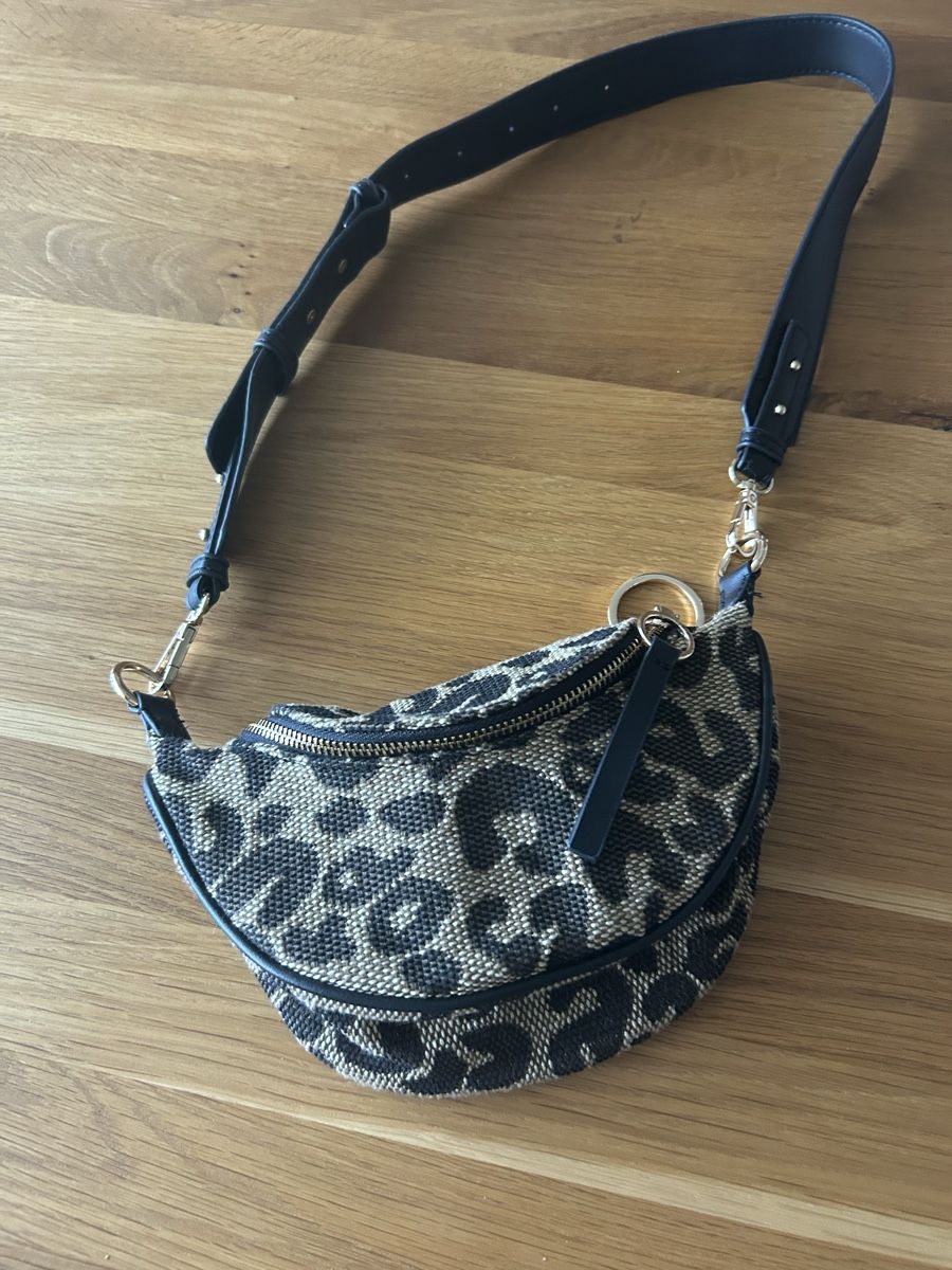 Borse da donna: Sac banane Elora imprimé léopard 🐆 – Nuovo (secondo la descrizione) da Gorgier venduto da hcaroline4 4
