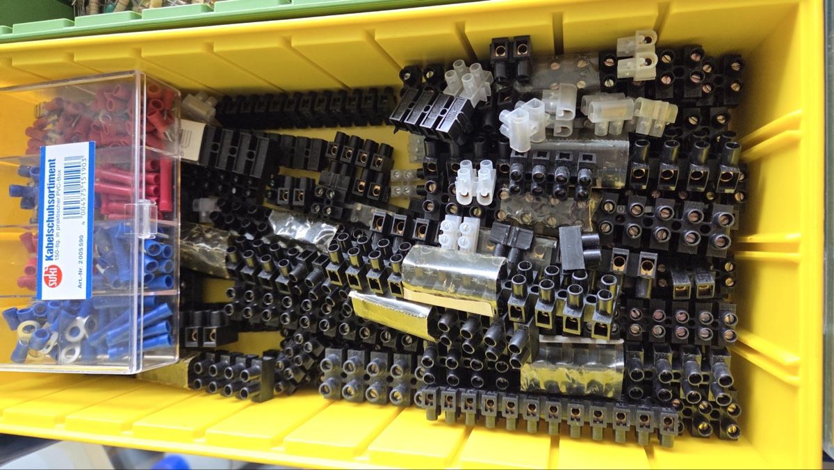 Composants électroniques: Elektro Set – D'occasion à Thalheim AG par wernliegg 2