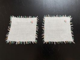 2x Vintage Leinendeckchen mit Blume, handgemacht