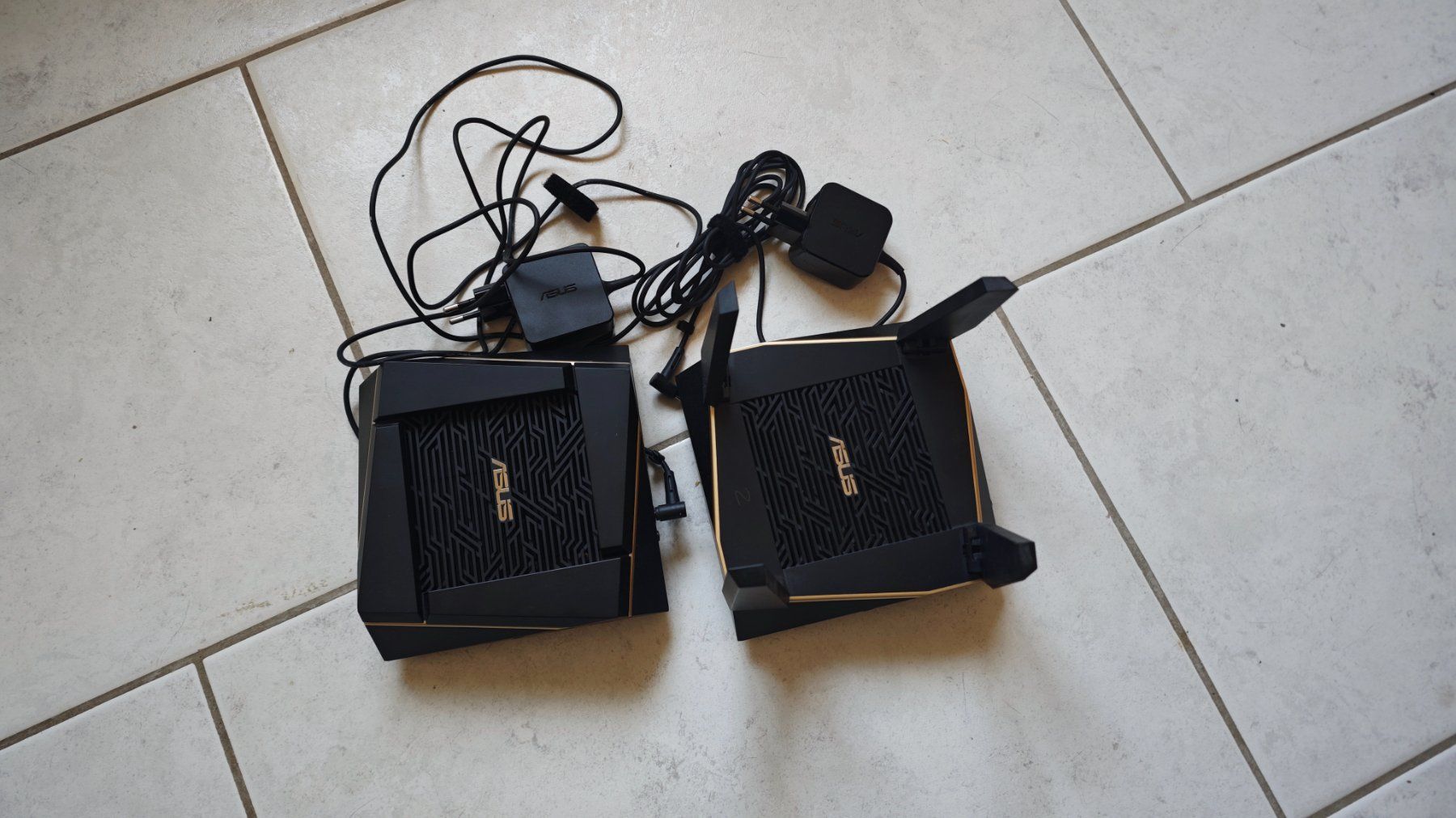 Asus Modems & Router: Asus RT-AX92U Set – Gebraucht aus Neuenhof von compstar