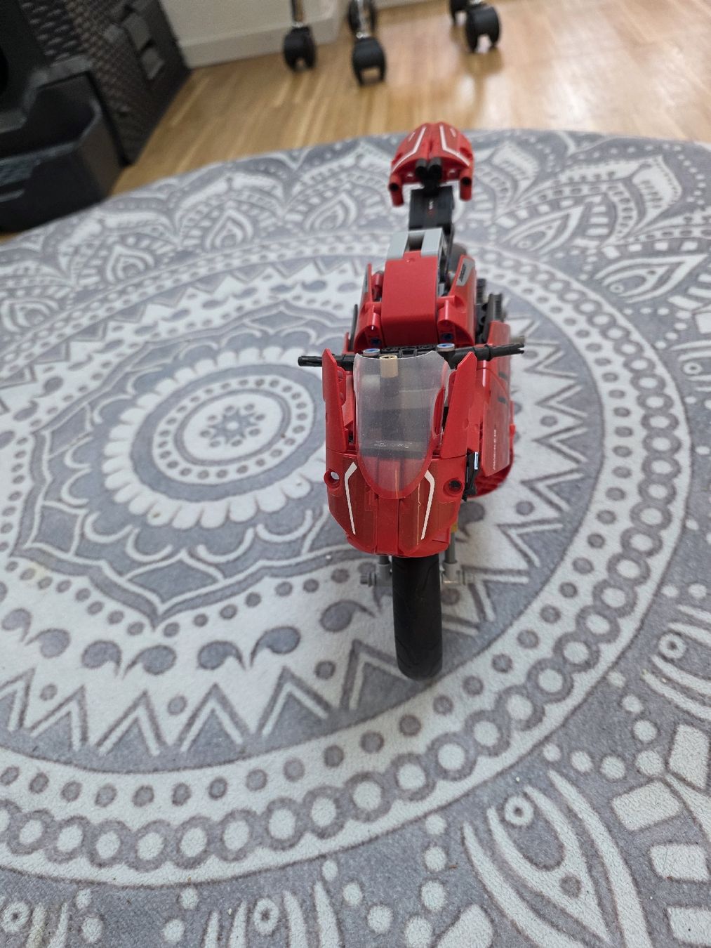 Lego Kit di costruzioni: LEGO Technic Ducati Panigale V4 R Motorrad – Usato da Felben-Wellhausen venduto da Darameo 1