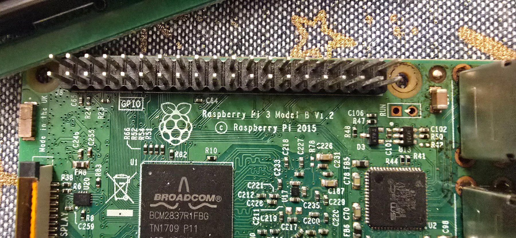 Raspberry Pi PC: 2× Raspberry Pi 3 Model B V1.2 + LCD + Acryl-Gehäsern – Usato da Zürich venduto da yas_7vdk 5