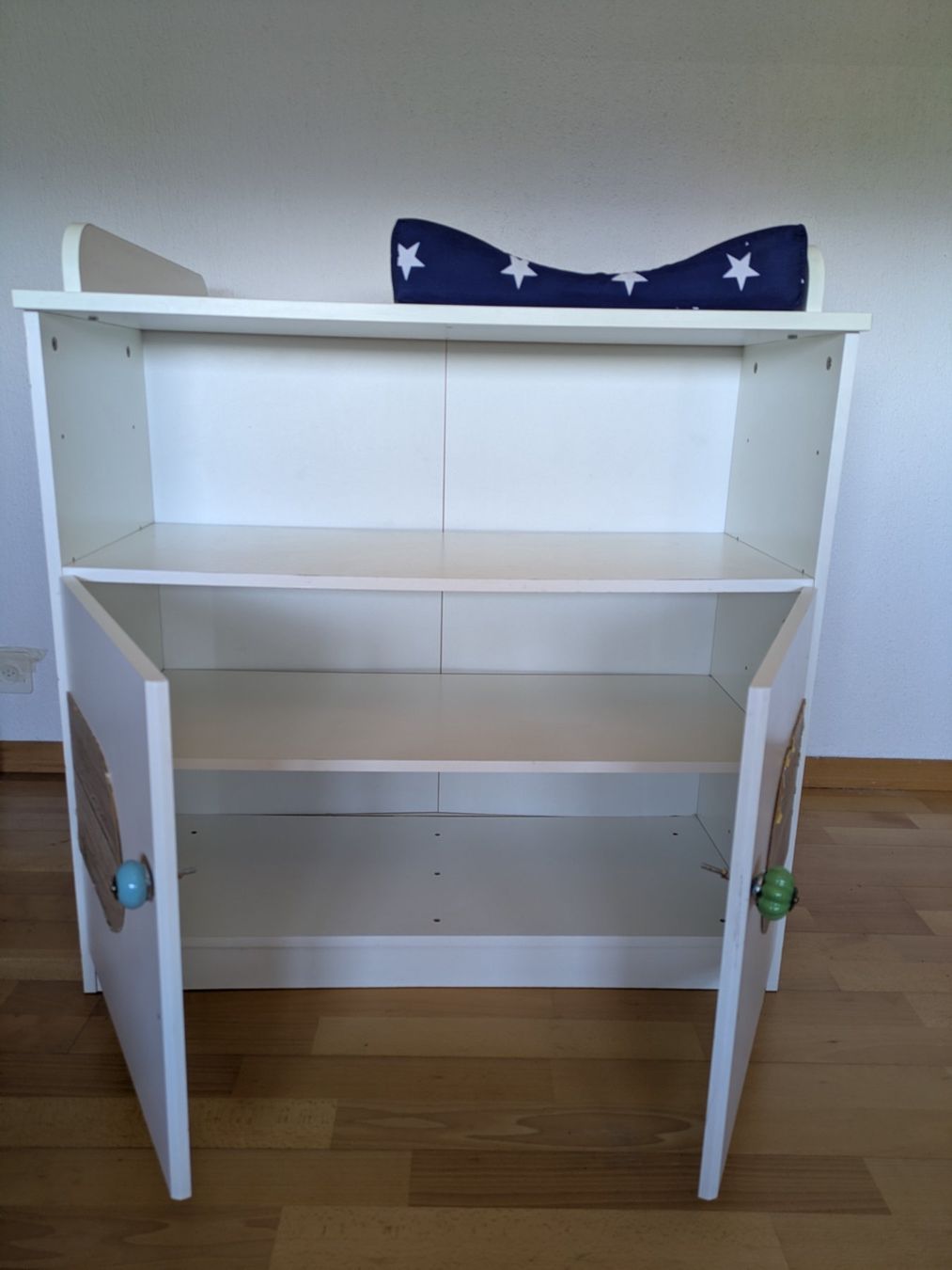 Wickeltisch & Zubehör: Wickelkommode weiss – Gebraucht aus Jegenstorf von Klondiki 2