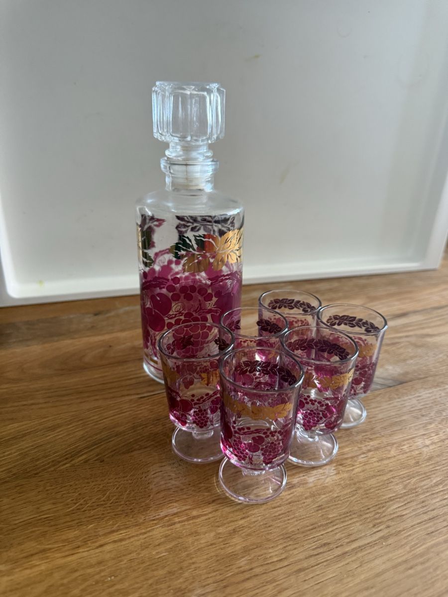 Gläser: Schnapsgläser mit Flasche – Gebraucht aus Dietwil von SumSum13
