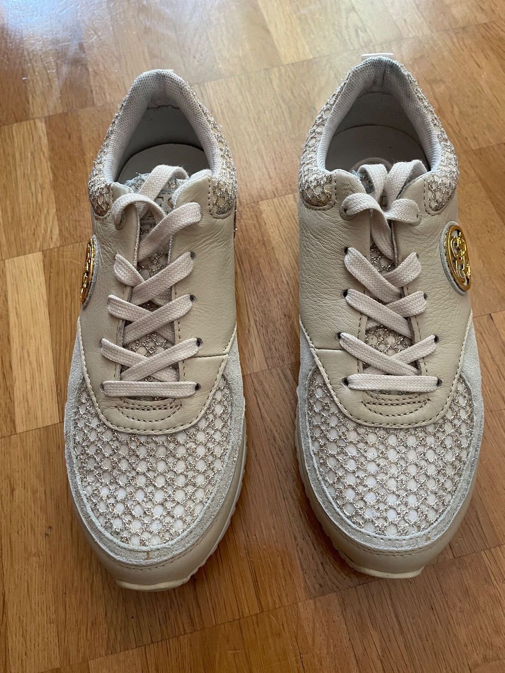 Guess Scarpe da donna: Schuhe Guess – Usato da Frauenfeld venduto da Tesese