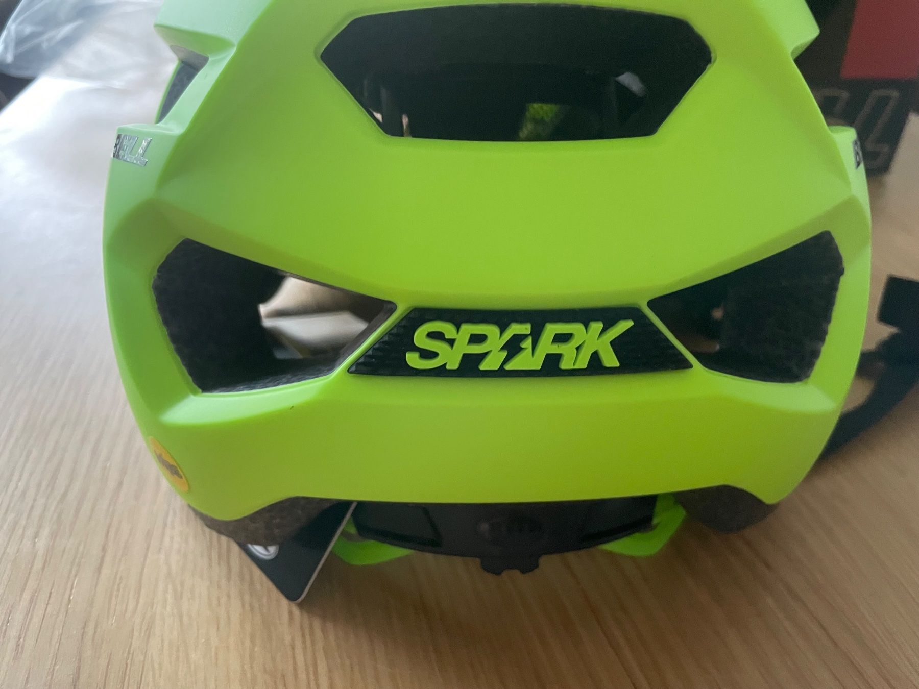 Bell Caschi: Bell Kids Velohelm Helm – Nuovo (secondo la descrizione) da Flüelen venduto da AU10 1