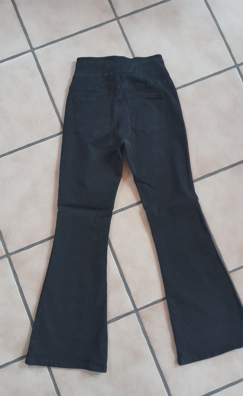 Only Jeans: Schlaghosen 28/30, Gothic – Nuovo (secondo la descrizione) da Innerthal venduto da System_of_a_down 1