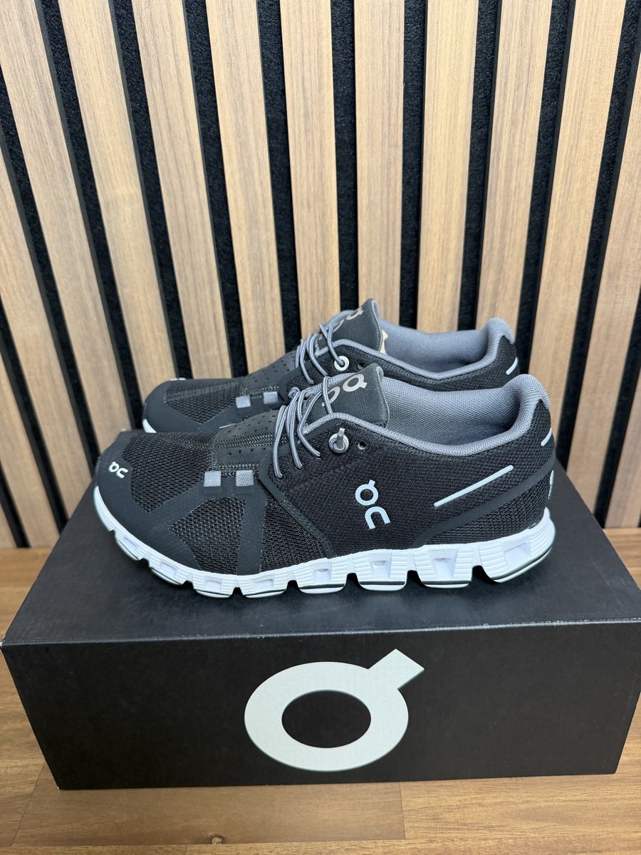 On Scarpe da donna: On Cloud Black/White, Gr. 36.5 – Nuovo e nell'imballaggio originale da Herisau venduto da Sprecher_01