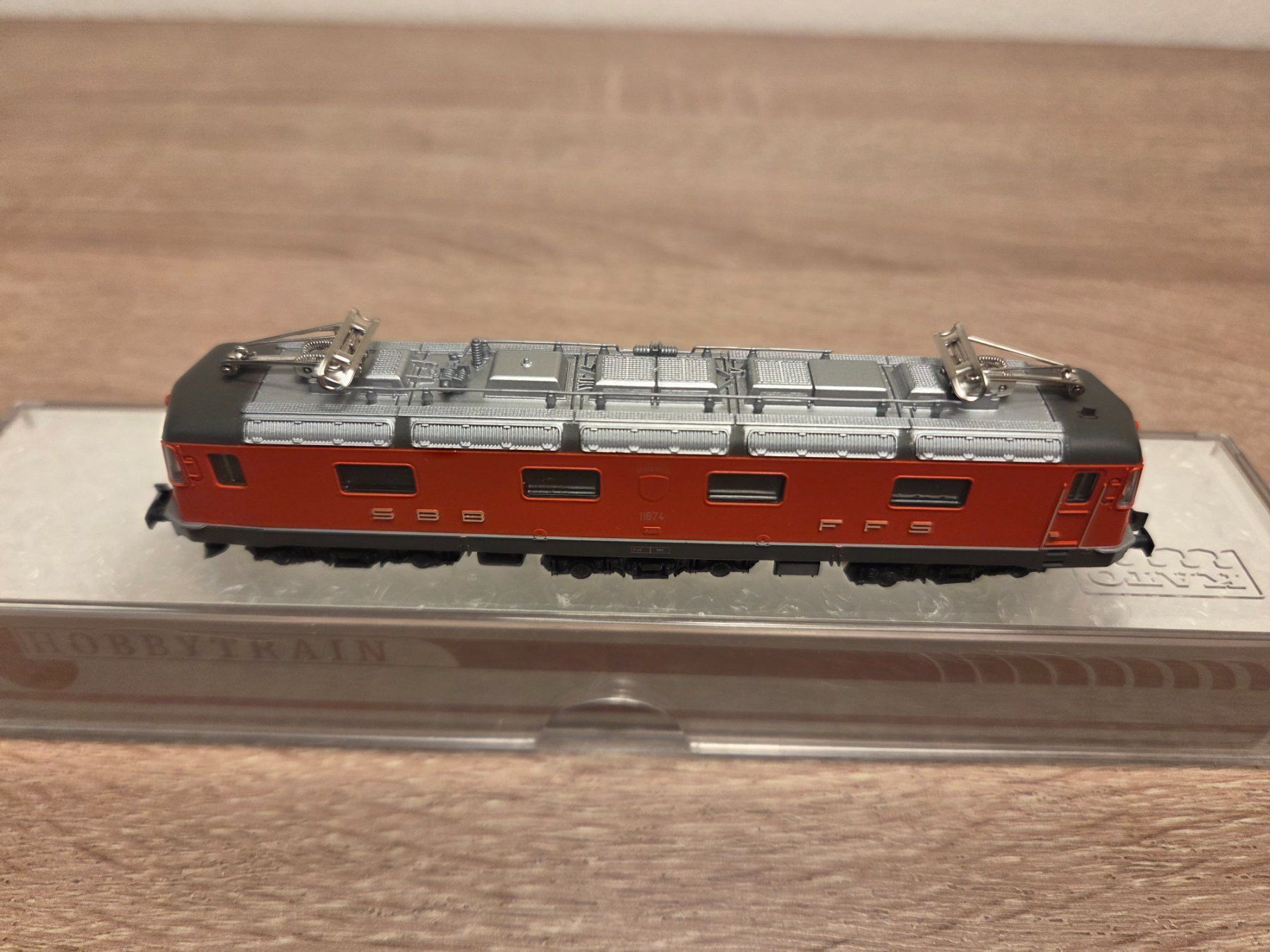 Hobbytrain Modellini di ferrovie: Hobbytrain N 1103 E-Lok Re 6/6 SBB – Usato da St-Aubin-Sauges venduto da Lo_Go 4