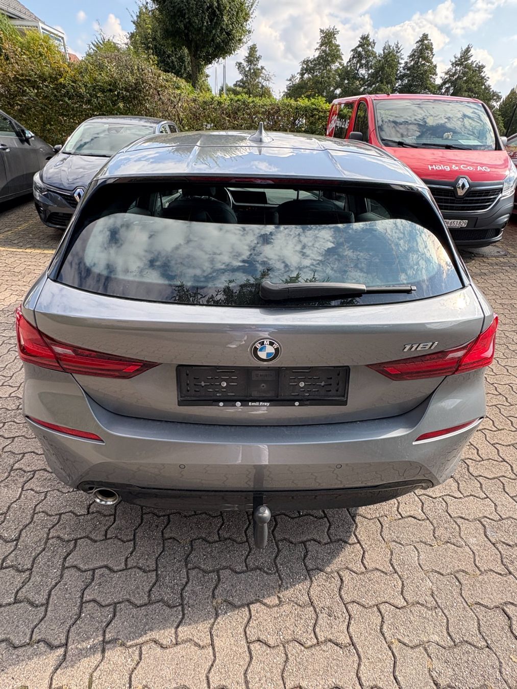 BMW Autos: BMW 118i mit Anhängekupplung – Gebraucht aus Schwerzenbach von Massage67 1
