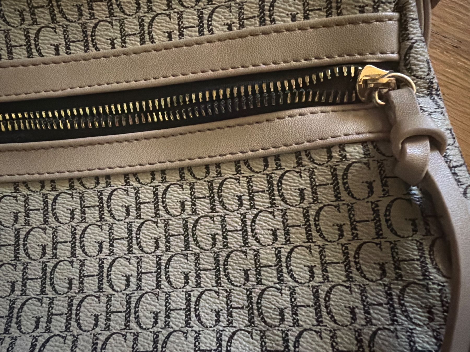 Taschen für Damen: Tasche GH – Gebraucht aus bülach von Happylion1 2