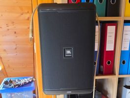 JBL Professional Aktivlautsprecher schwarz NEU inkl. Stativ