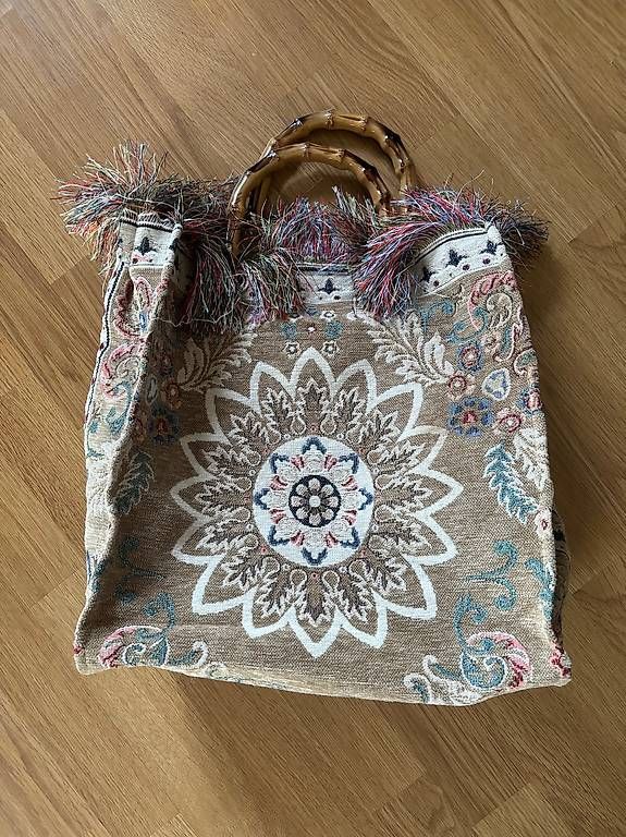 Borse da donna: Grand sac à main tissé – Usato da Martigny venduto da san_8fr5 3