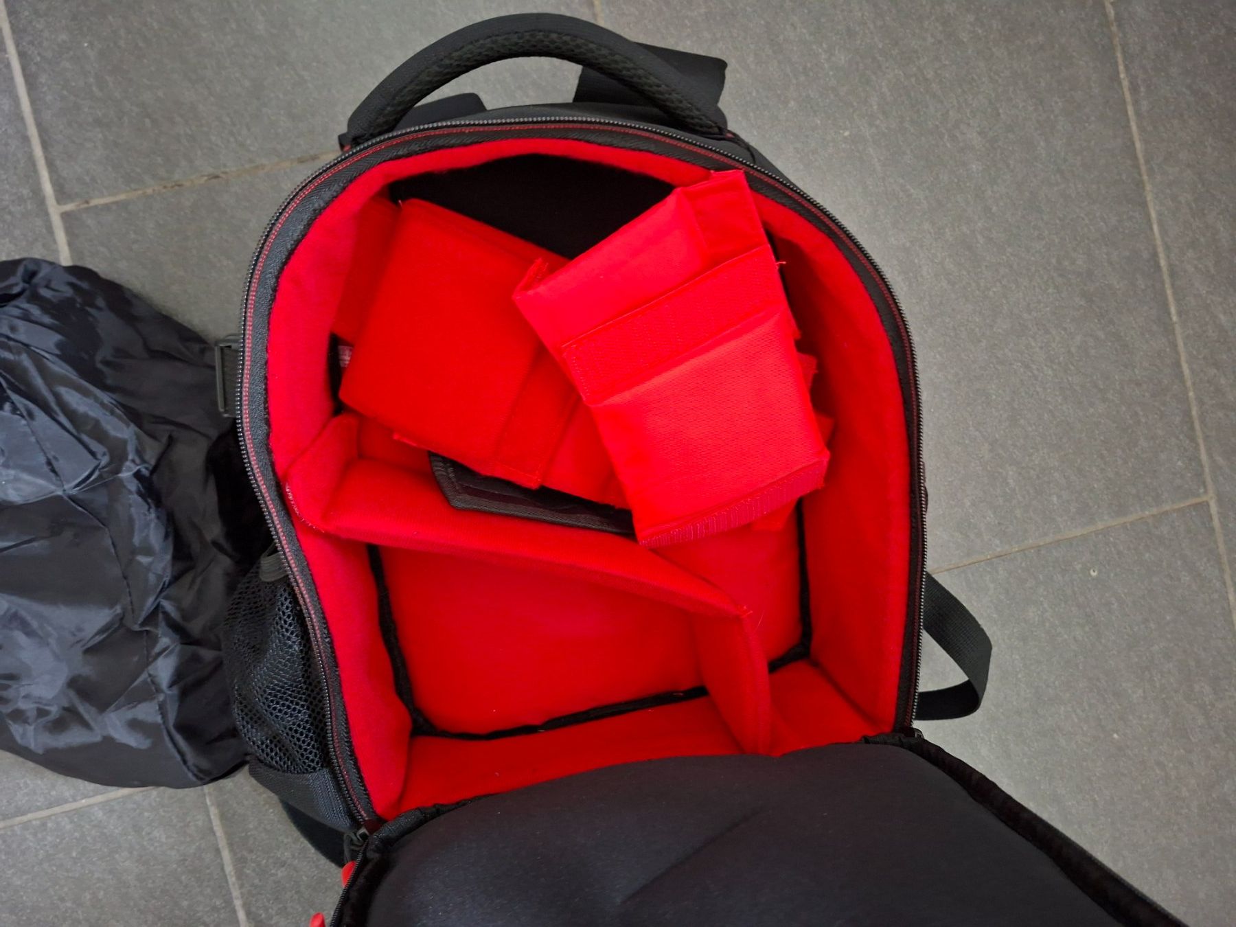 Zaini: Kamerarucksack wie neu mit Regenschutz – Nuovo (secondo la descrizione) da Lyss venduto da toe_68qb 2