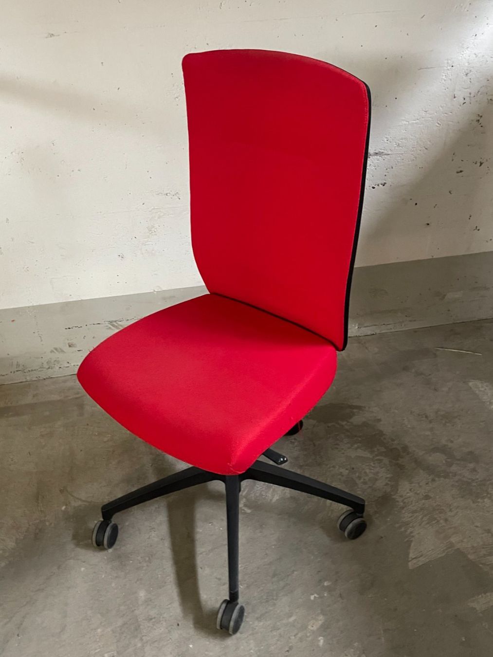 Züco Stühle: Züco Bürodrehstuhl Forma – Gebraucht aus Biel/Bienne von Bureaurama