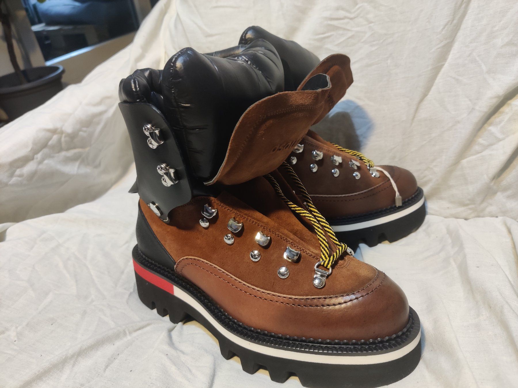 Dsquared2 Scarpe da uomo: DSQUARED2 luxury massive leather ankle boots US 8 / EUR 41 – Nuovo (secondo la descrizione) da Zürich venduto da rgoller 4