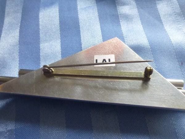 Spille & Fermagli: Brosche Avantgarde Edelstahl – Usato da Hinwil venduto da Glasperlen 1