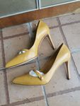 Gucci Leather Highheels Yellow 37