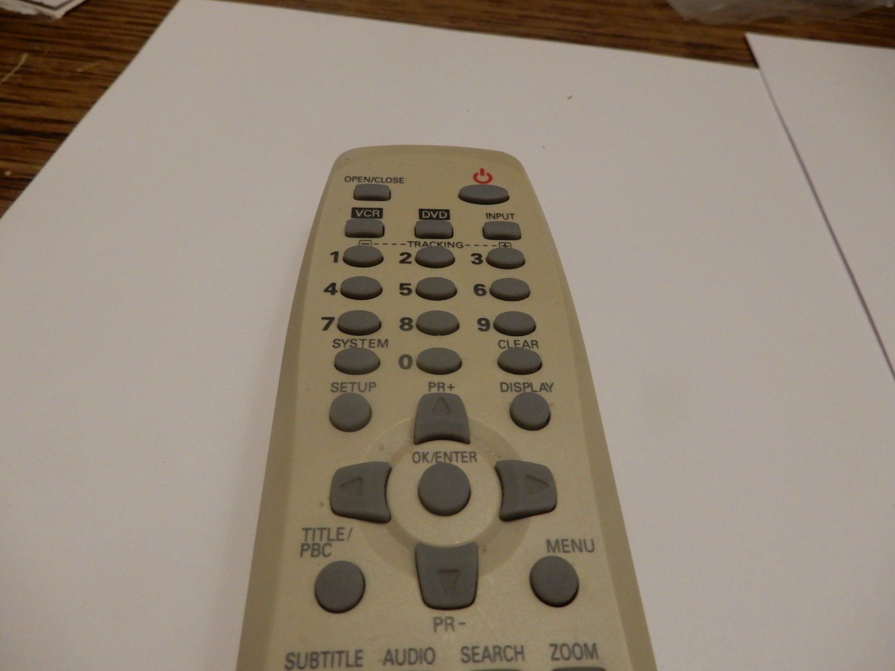 Telecomandi: Fernbedienung Universal beige gebraucht – Usato da Worben venduto da MaKo3252 2