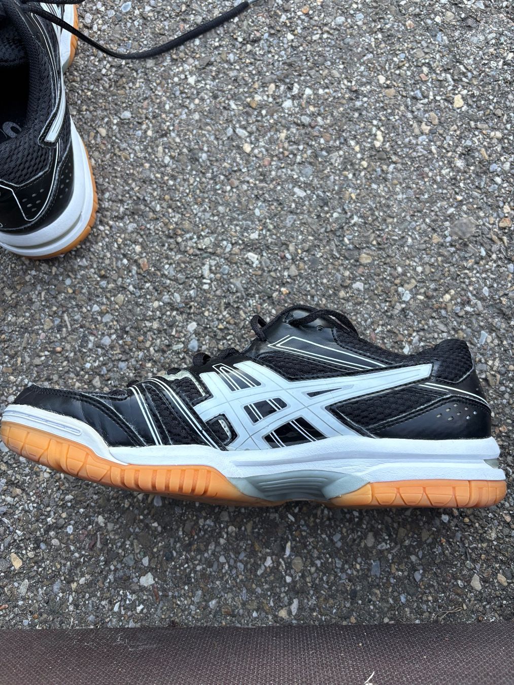 Asics Herrenschuhe: Asics Turnschuhe – Gebraucht aus Wila von are_n67h 2