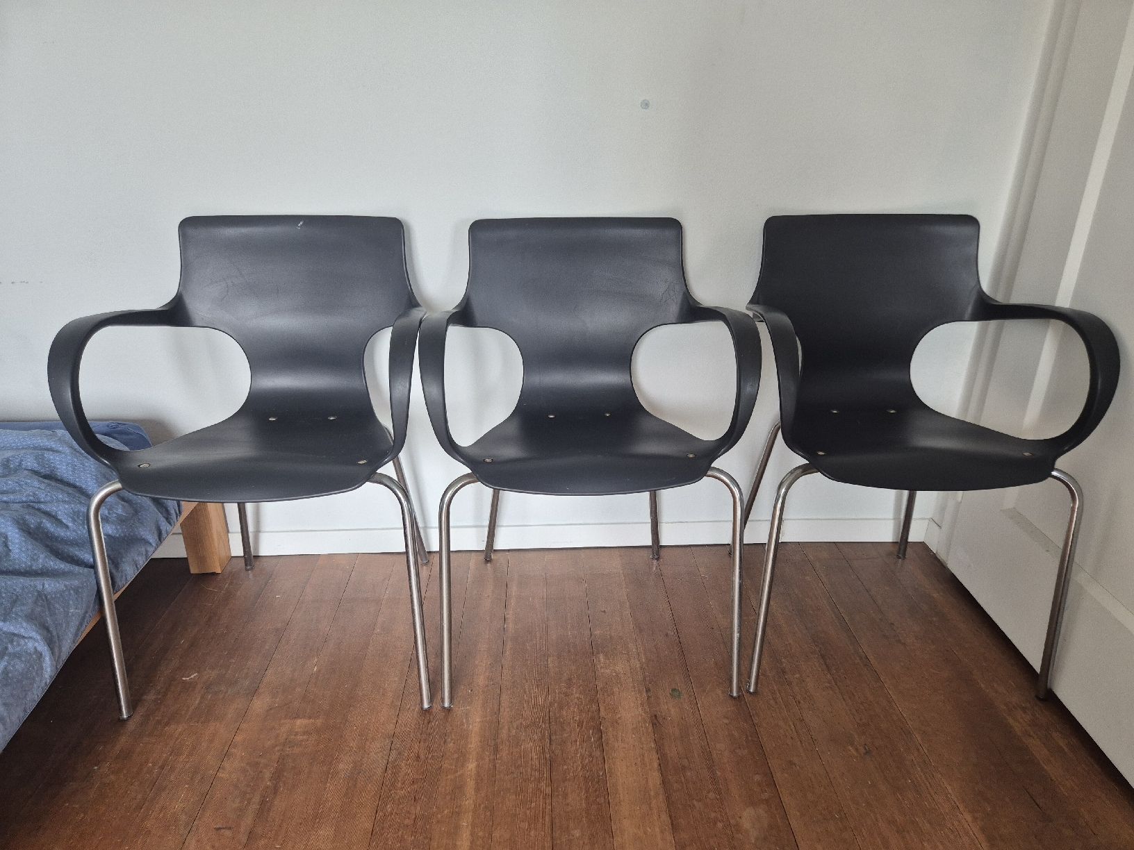 Stühle: SOFIA Schalenstühle Design – Gebraucht aus Frenkendorf von naibaf01