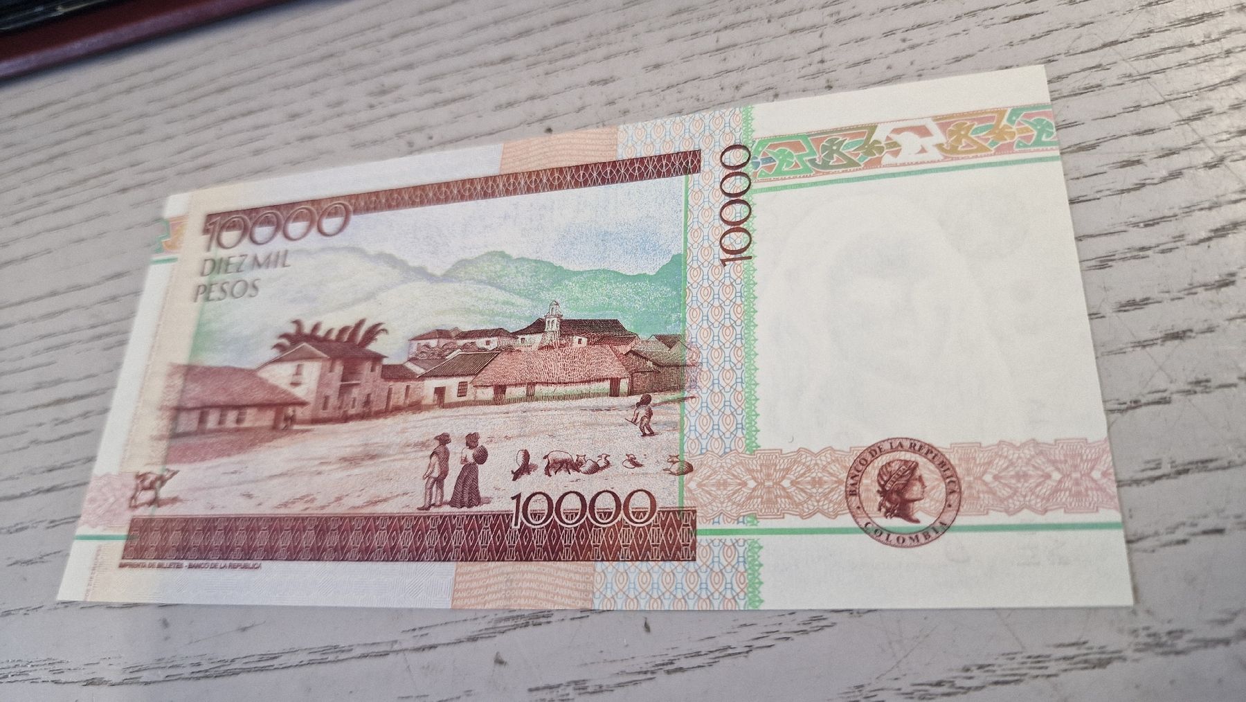 Banconote: 10000 Pesos Kolumbien Banknote 2002  – Nuovo e nell'imballaggio originale da Herisau venduto da Antiques.AR 1