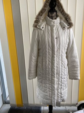 Esprit Jacke, Mantel, Winterjacke mit Kapuze Gr. 38
