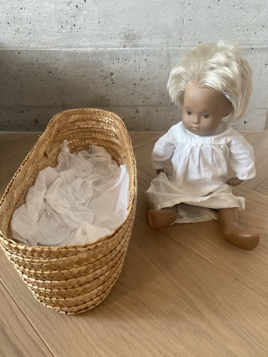 Sasha Morgenthaler Puppen: Sasha Puppe Baby im Körbchen – Gebraucht aus Wil SG von Chrissy07 2