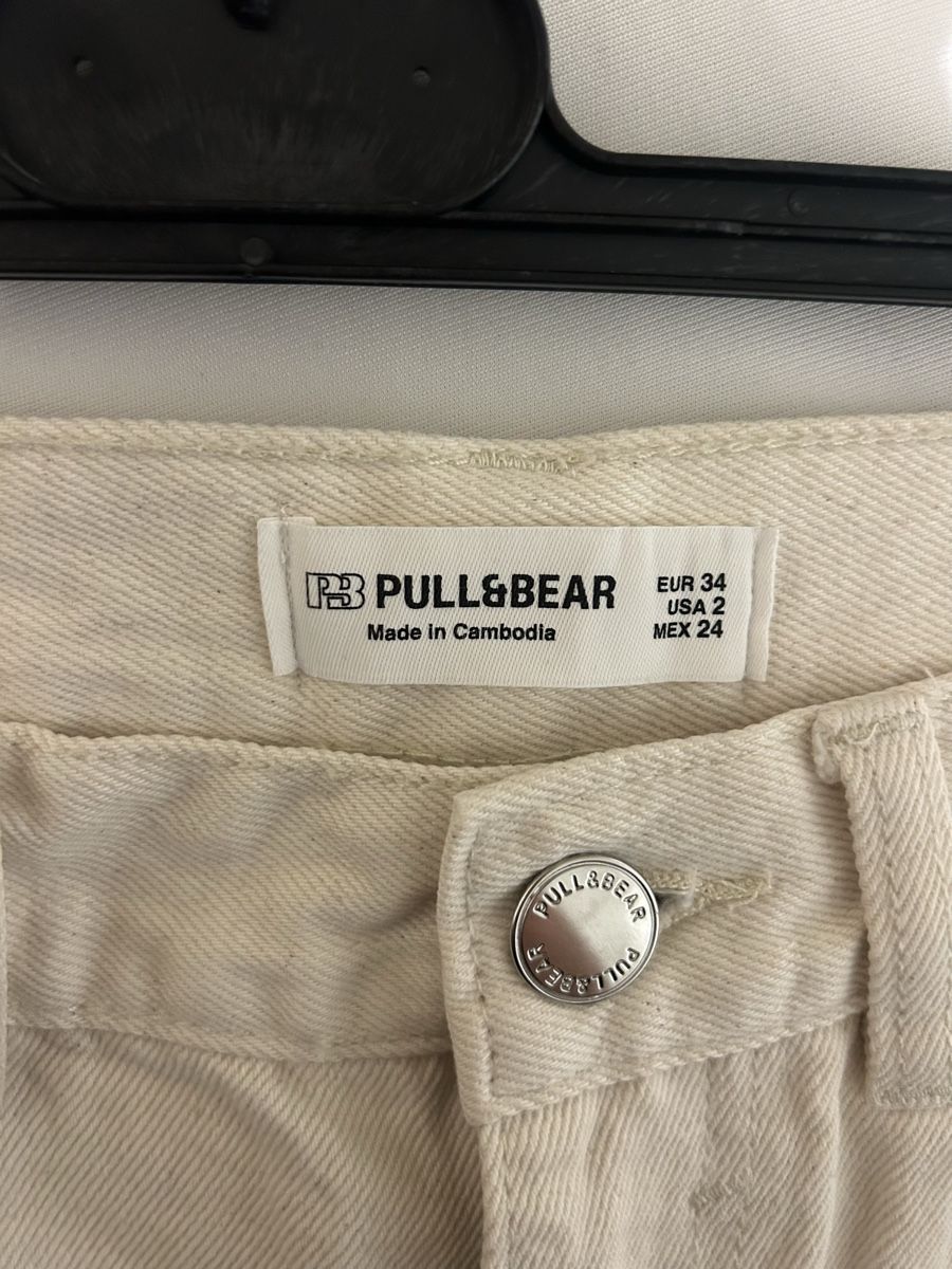Pull&Bear Pantaloni: Pantaloncini Pull&bear bianchi in denim, taglia 34 – Usato da Minusio venduto da juliaast 2