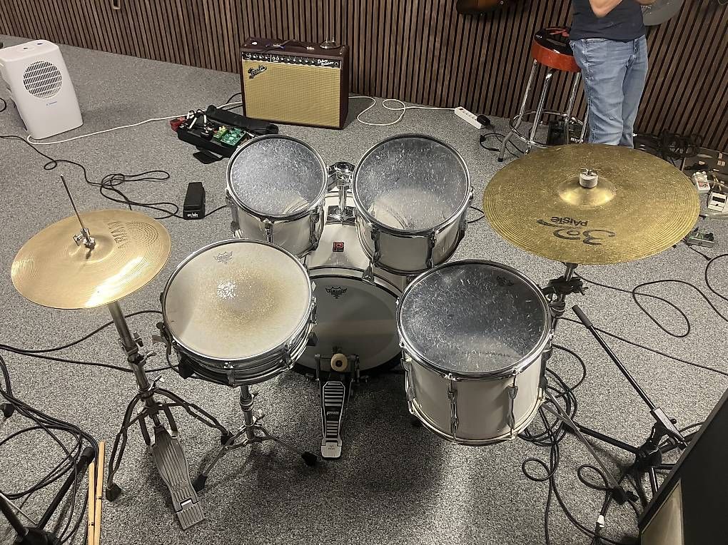 Strumenti musicali: Weisses Premier Schlagzeug / Drum-Kit – Usato da Roggliswil venduto da BSS95 1