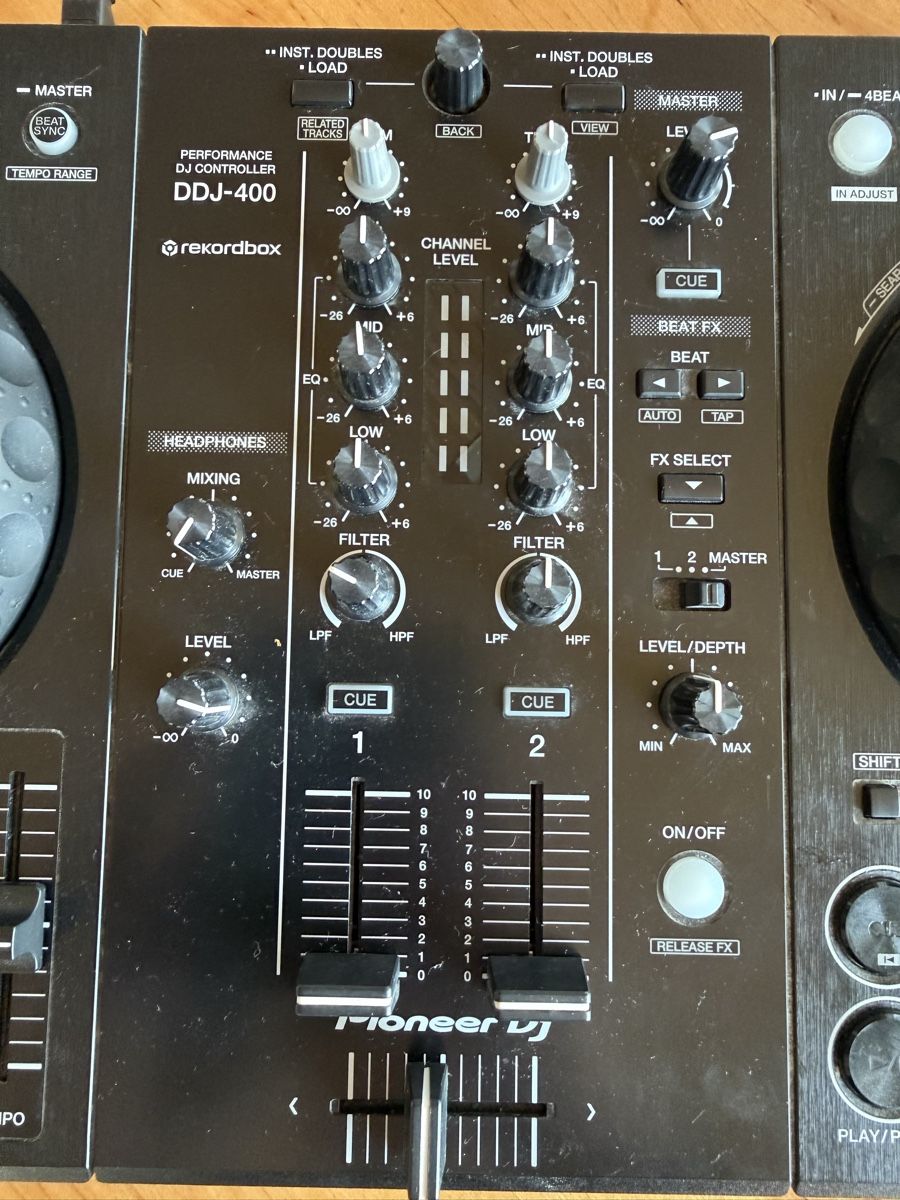 Pioneer Console di mixaggio: Pioneer DDJ-400 DJ Controller Black – Usato da Jens venduto da EverybodyLies 2