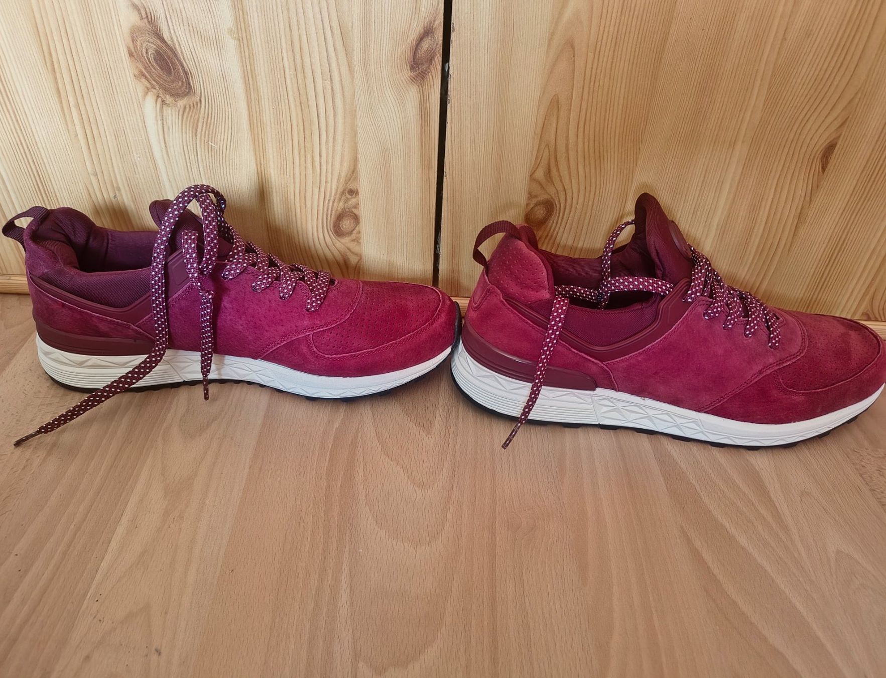 Scarpe da uomo: Sneakers Herren Grösse 43 Weinrot – Nuovo (secondo la descrizione) da Salez venduto da Givik. 1