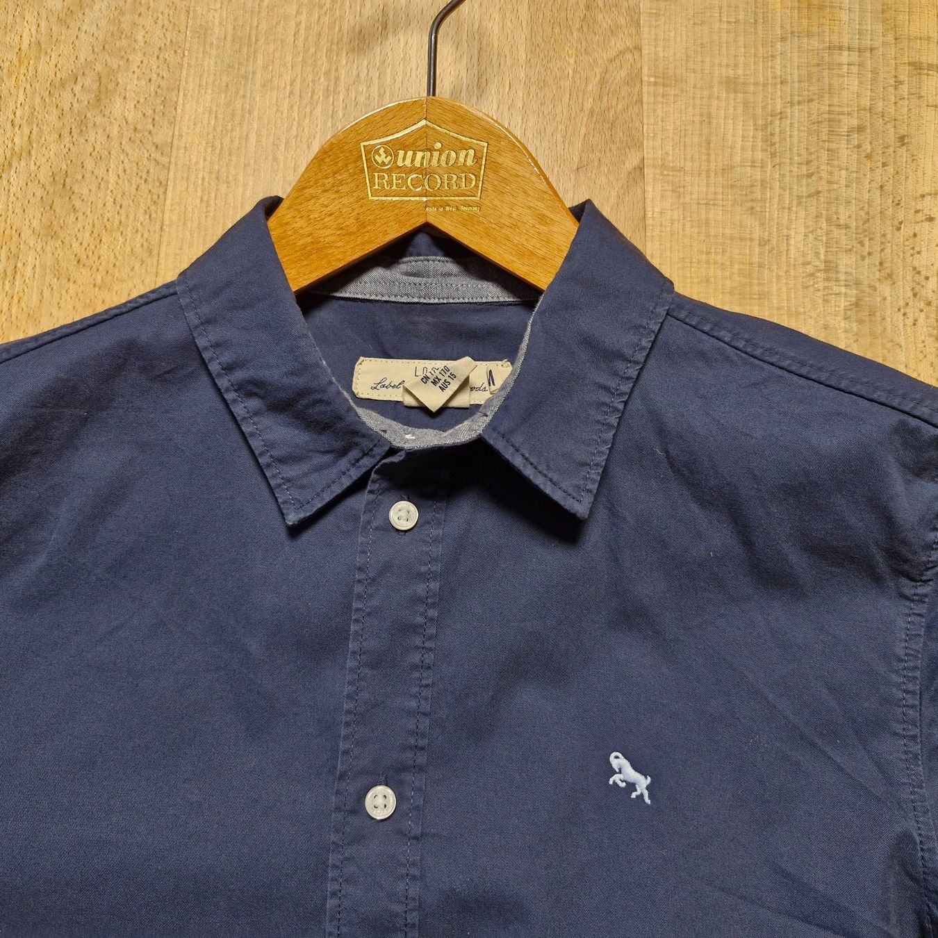 H&M Chemises, T-shirts & Polos: Dunkelblaues Hemd Gr. 170 ab 1.- – D'occasion à Wiesendangen par enbtracked 3