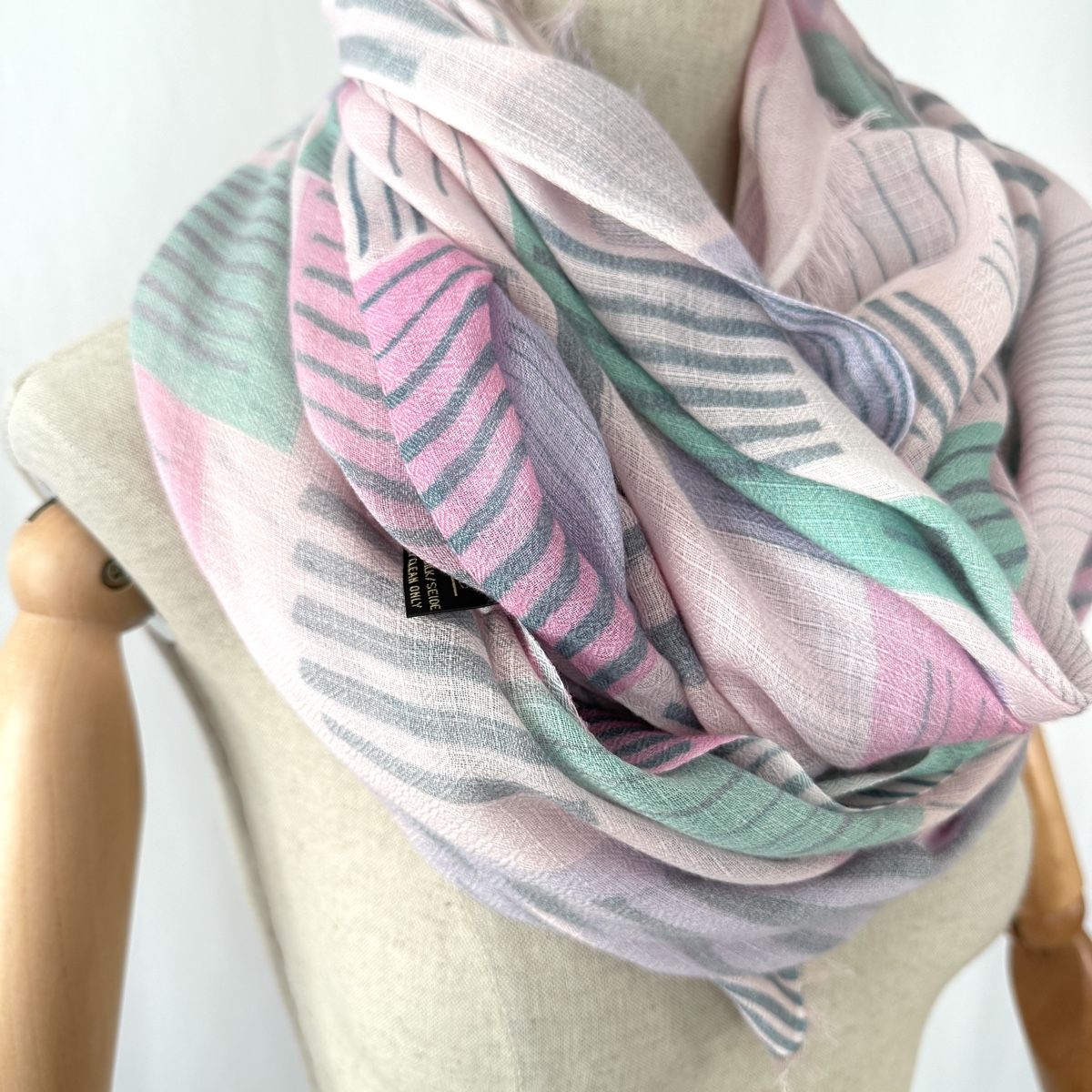 Foulard & Sciarpe: ALBEROTANZA Cashmere/Silk Scarf – Nuovo (secondo la descrizione) da Freienbach venduto da Avviivva_Shop 4