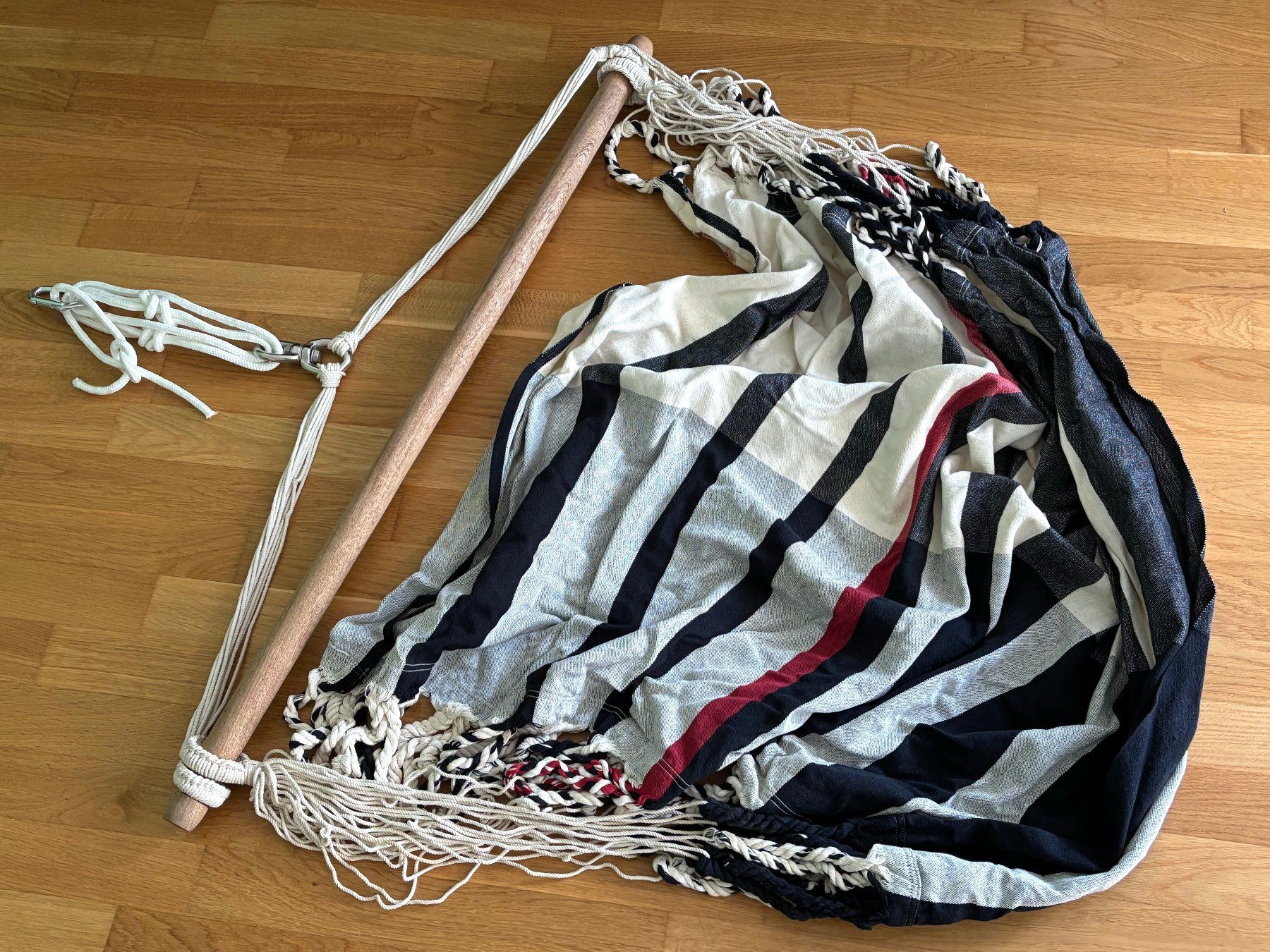 Poltrone pensili da giardino: Hängesessel aus Baumwolle, mit Holzstab – Usato da Turgi venduto da nadch 3