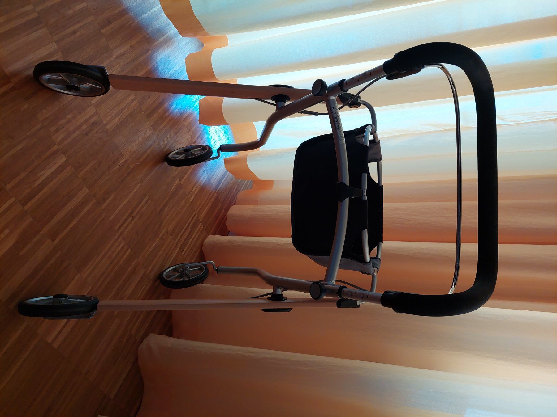 Aides à la marche: Indoor Rollator – D'occasion à Zürich par jmueller71 1