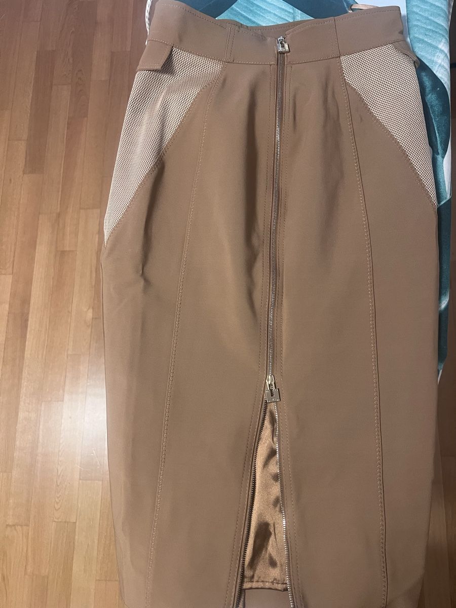 Gonne: Elisabetta Franchi Italian 40 – Nuovo (secondo la descrizione) da Zurich venduto da amf_k7k2 1