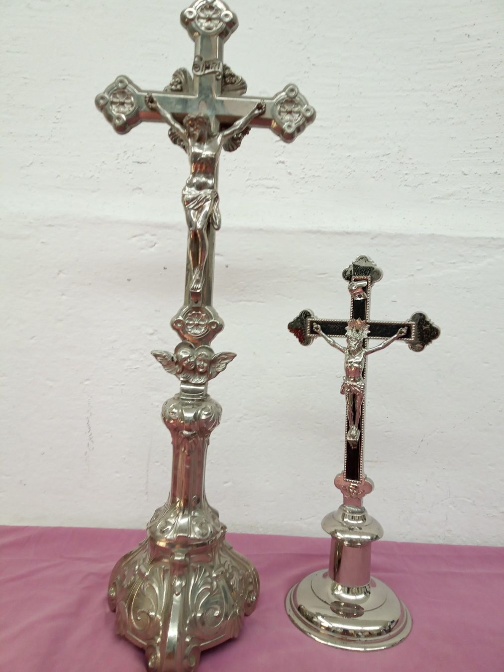Figuren: Antike Kruzifix Jesus Standkreuz – Gebraucht aus Zürich von edi_c2m6