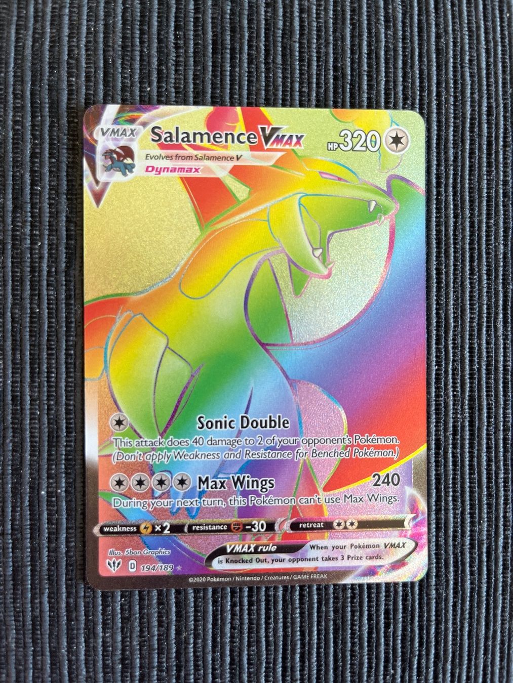 Pokémon Carte collezionabili: Pokemon Salamence Vmax Rainbow Darkness Ablaze EN – Nuovo (secondo la descrizione) da Wabern venduto da Collectfun