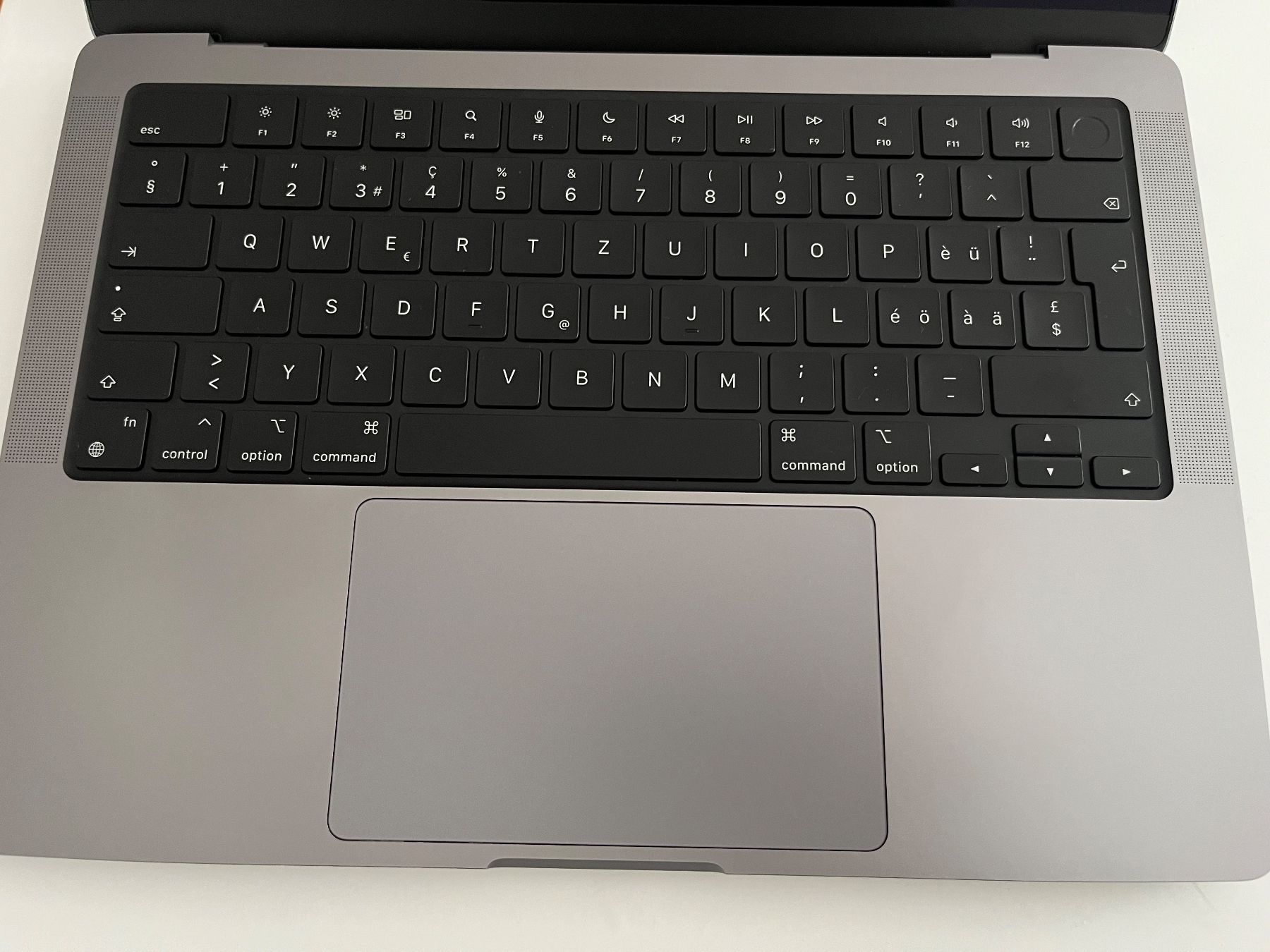 Apple Notebook: MacBook Pro 2023 14' – Usato da Zürich venduto da Bulut2 2