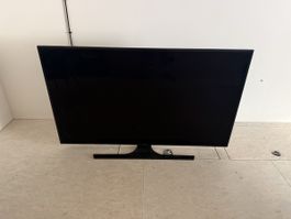 75-Zoll Samsung 4K UHD Smart-TV aus der 2015er Generation
