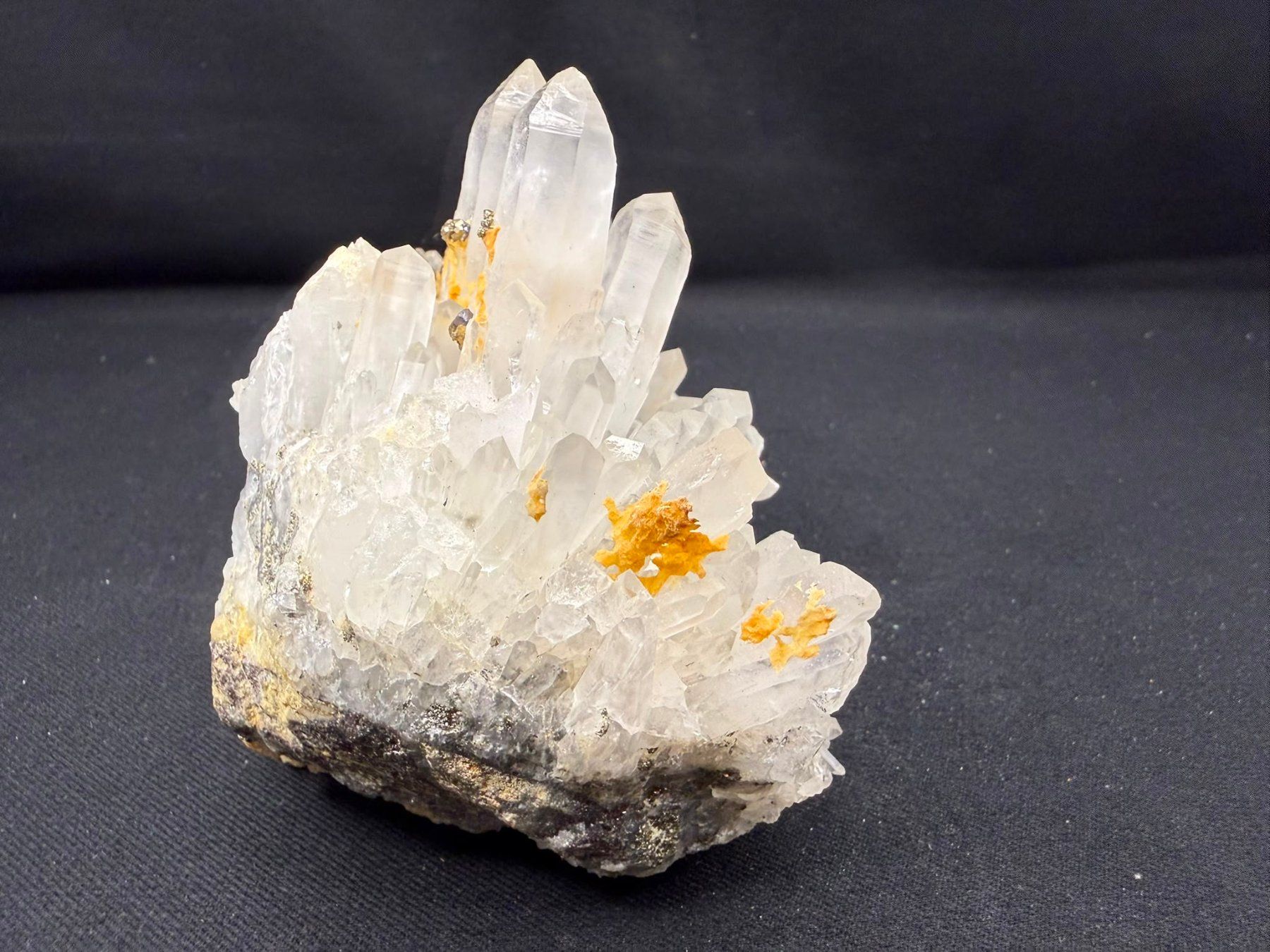 Minéraux & Lithothérapie: Quarz mit Limmonit-Überzug – D'occasion à Schinznach Bad par Demerald 3