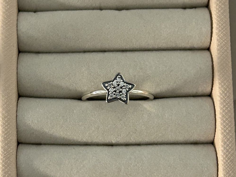 Original Pandora Ring mit Pavé Stern | Kaufen auf Ricardo