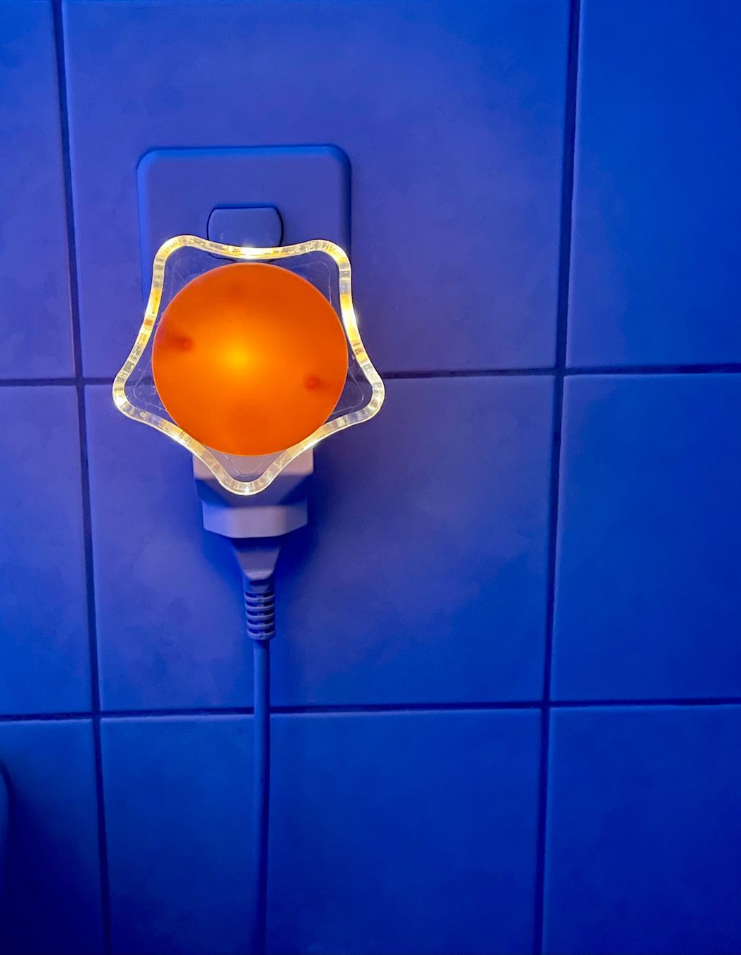 Lampade: Nachtlicht Steckdose Stern Orange – Usato da Biel/Bienne venduto da linette78