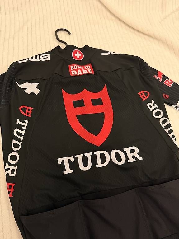 Canottiere & Pantaloni: Assos, Equipe RS Jersey  – Usato da Kriegstetten venduto da Levin7 2