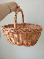 Schöner Weidenkorb / Henkelkorb (37 x 28 cm)